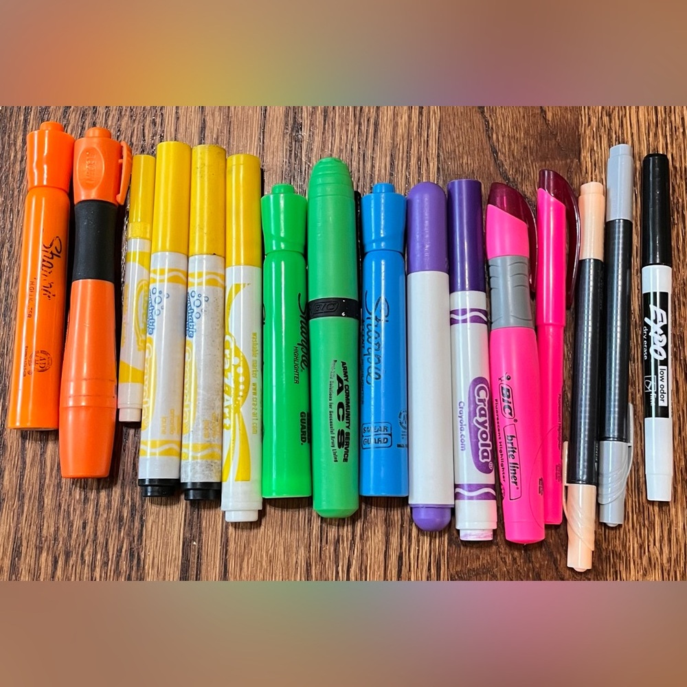 Crayola Vibrant Marker Collection